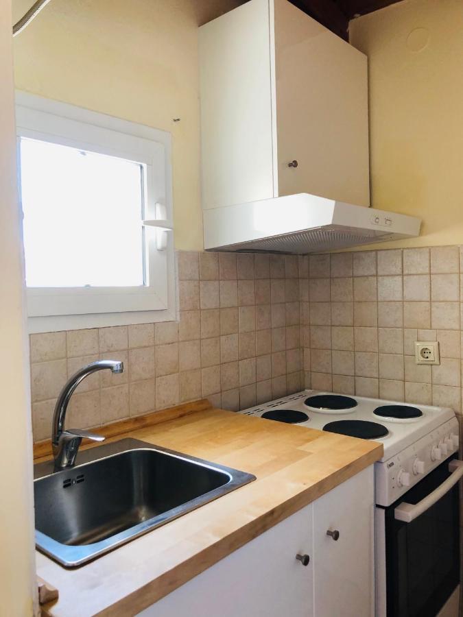 Wooden Ceiling Apartment - Close To City Center Kanali  Экстерьер фото